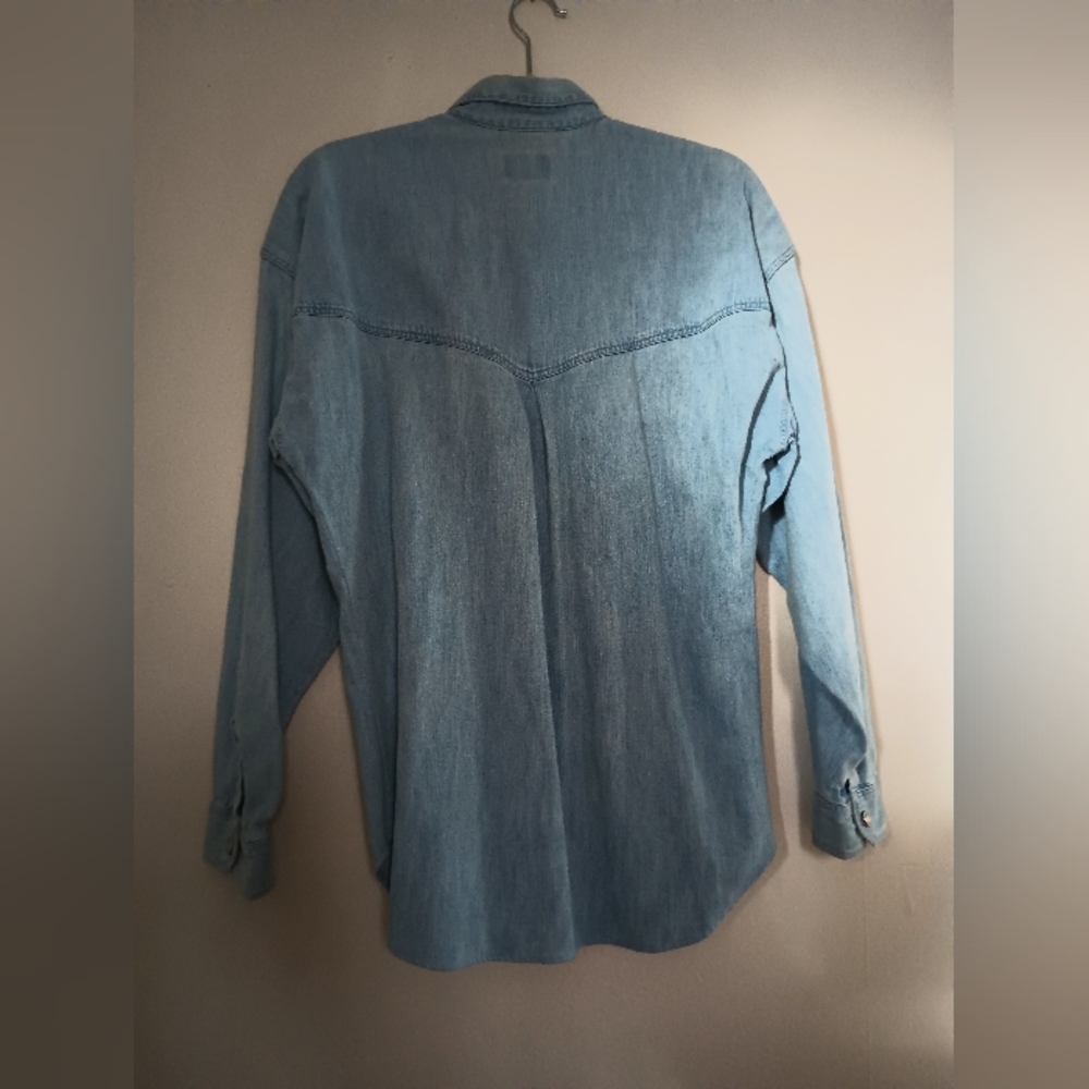 💙 Vintage '90s Versace Denim Western Button-Down Shirt - Picture 11 of 15